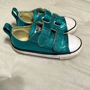 Toddler Converse Glitter Shoes Size 8